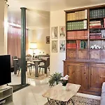 Elegant apartment Siena